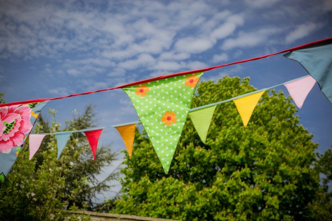 bunting-1342240_1920